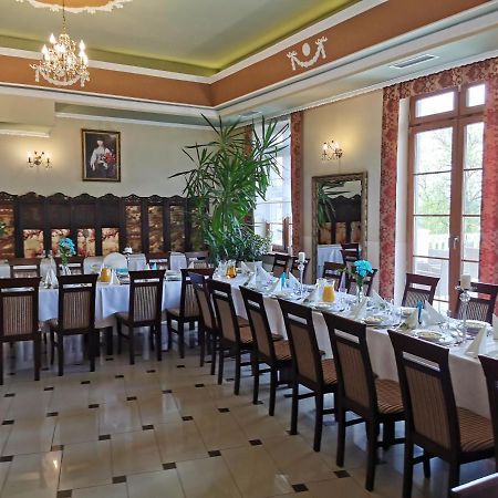 Palac Koronny Noclegi & Wypoczynek Wodzisław Exteriér fotografie