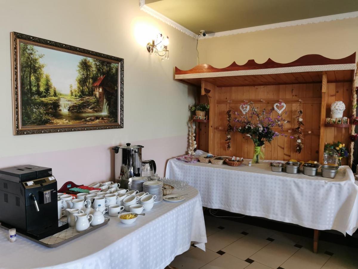 Palac Koronny Noclegi & Wypoczynek Wodzisław Exteriér fotografie